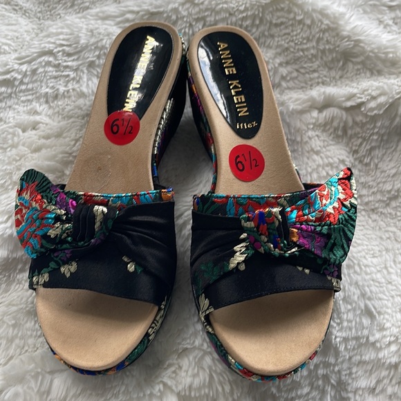 NWT Anne Klein Sandles - Picture 3 of 6